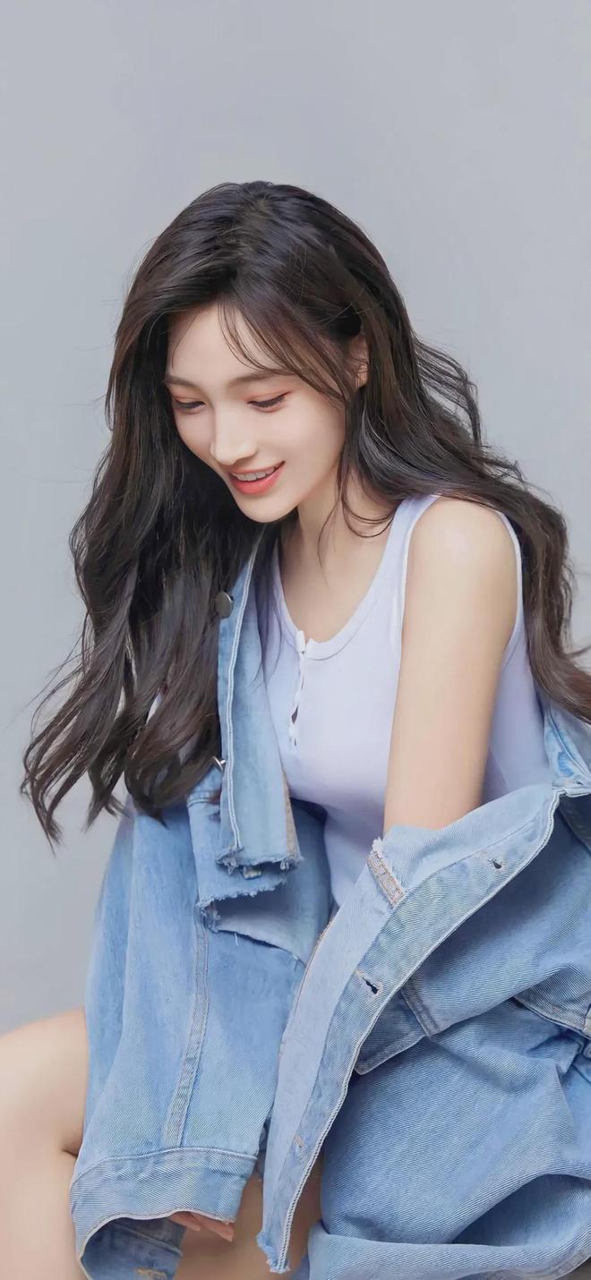父亲给女儿疏通下水管道(图1)