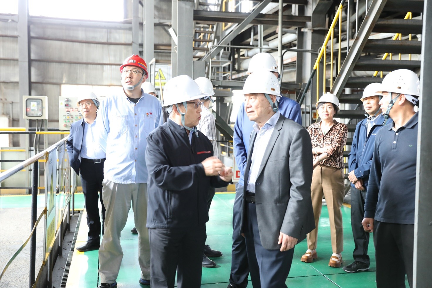 柴天佑院士接受国际顶级期刊《IEEE Control systems magazine》专访(图3)