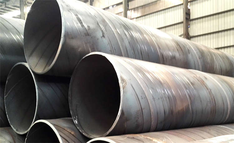 美国自来水危机：600万根铅管埋在脚下瓶装水成平民救命稻草！(图1)