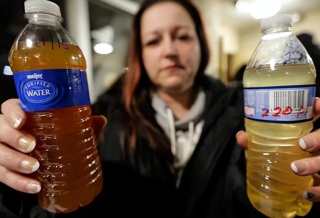 大量美国人喝污水白宫为啥就是换不完百年老破铅管？(图4)