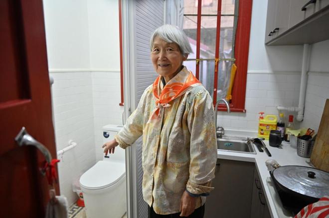 上海“拎马桶”终成历史(图1)